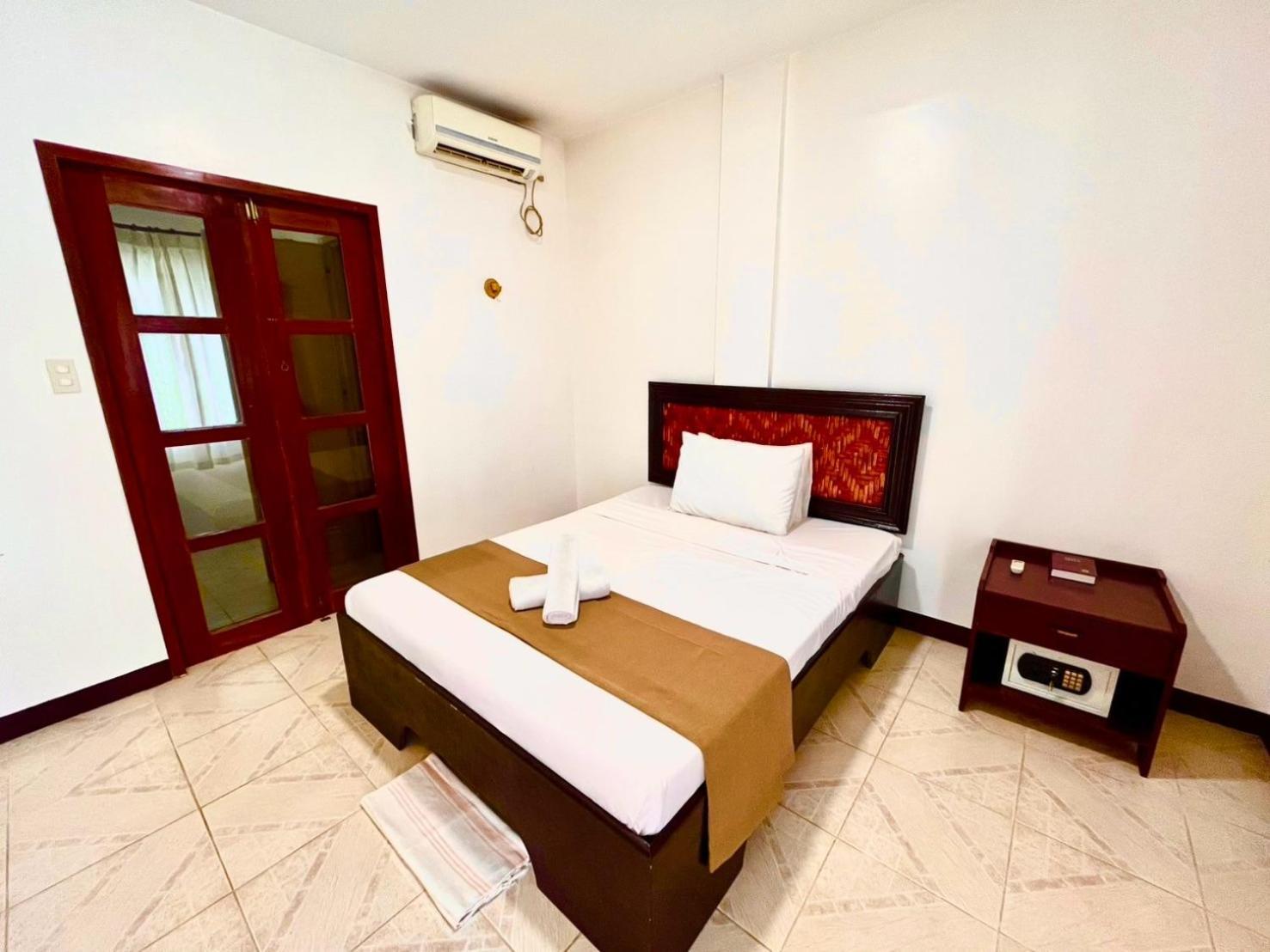 Chiisai Natsu Resort Bolod  Exterior photo