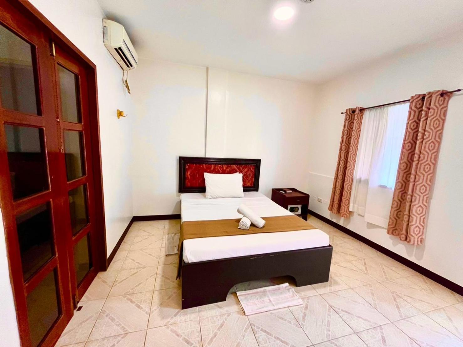 Chiisai Natsu Resort Bolod  Exterior photo